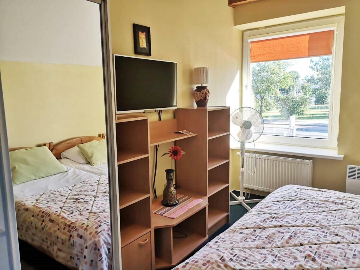 Info Hotel Apartments Palanga Extérieur photo