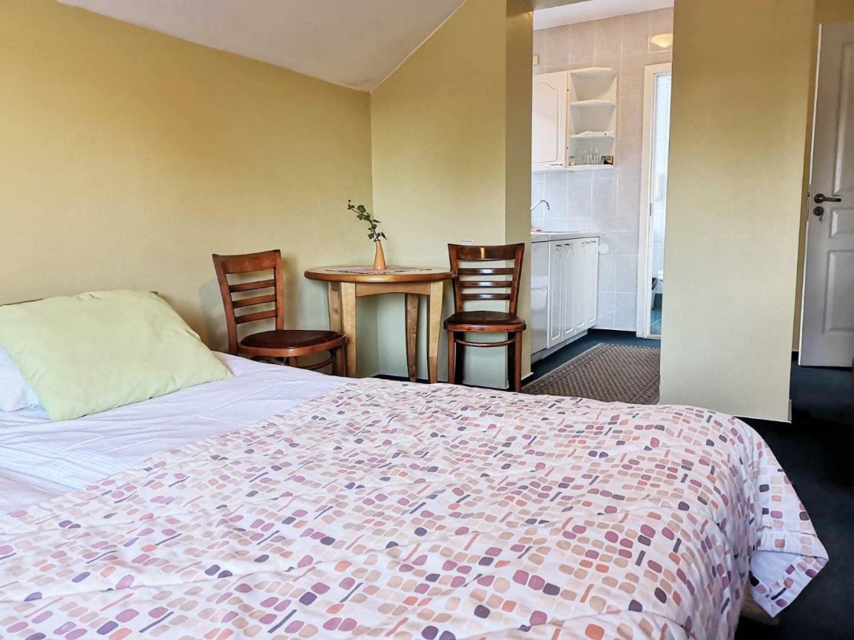 Info Hotel Apartments Palanga Extérieur photo